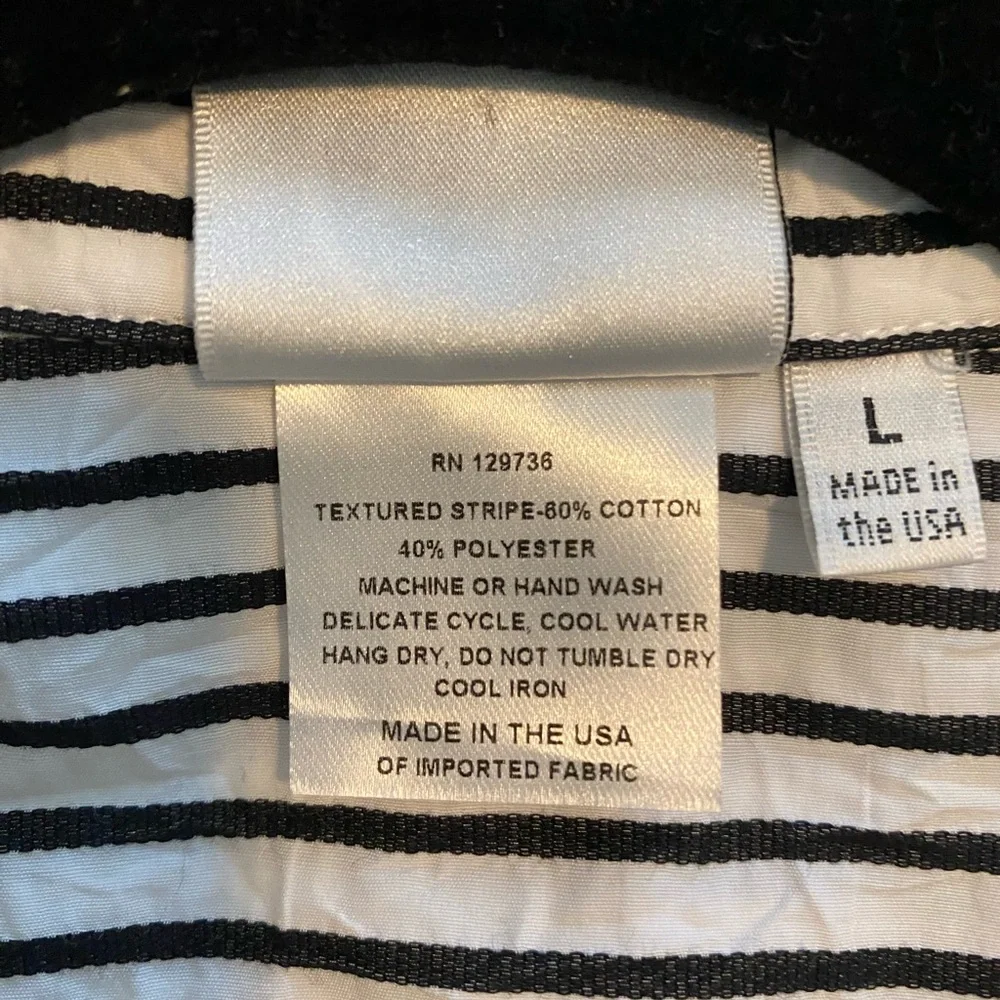 Finley blouse, black & white stripe crinkled fabric, excellent condition. - Picture 4 of 4